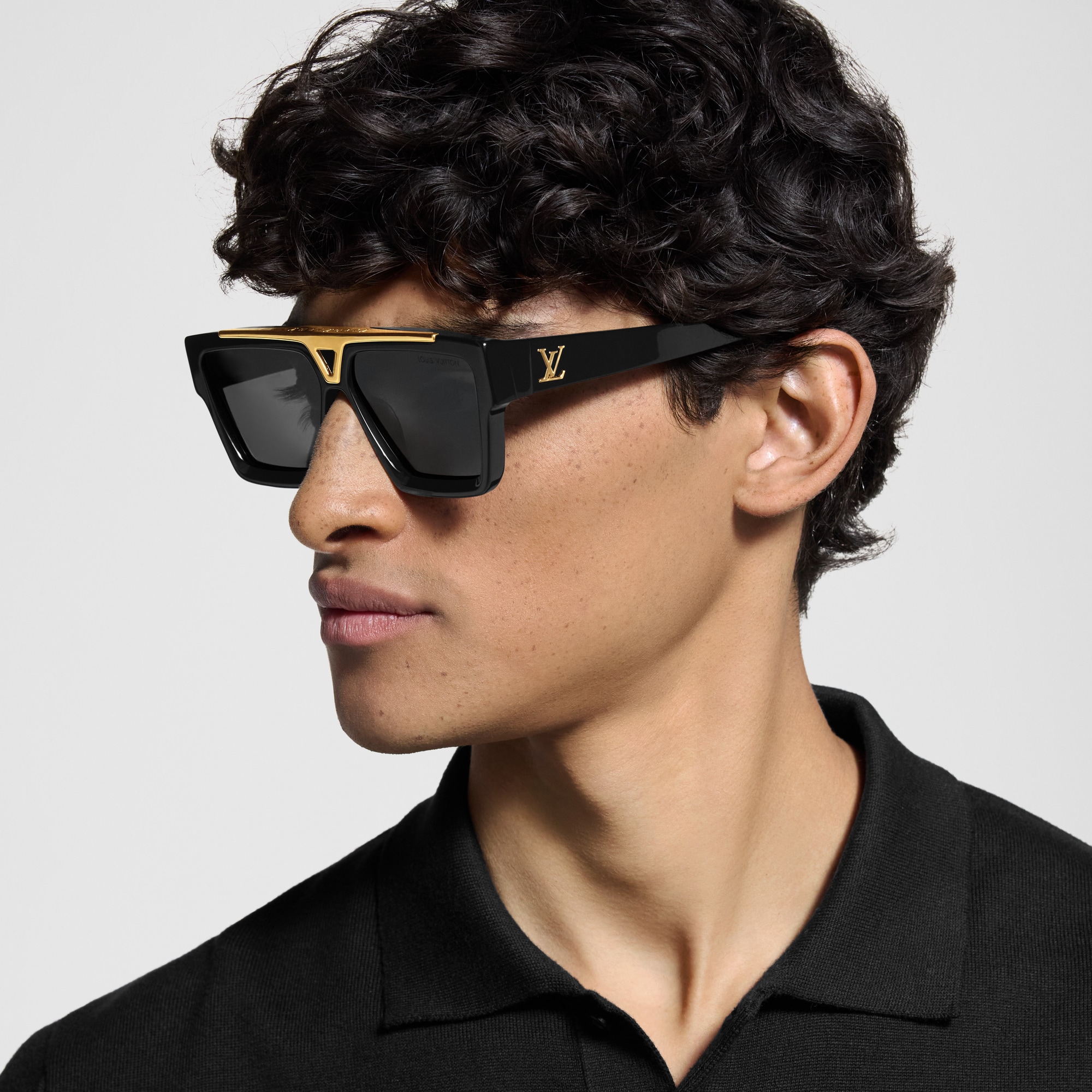 1.1 Evidence Sunglasses . - Luxury Holiday - Z1502E Black | LOUIS